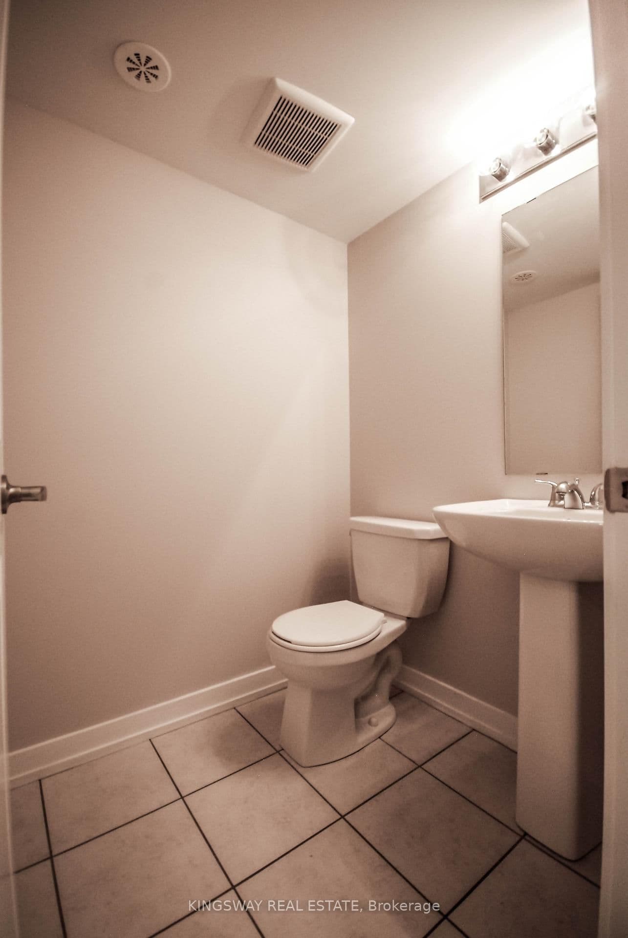 100 Parrotta Drive, Unit 92 thumbnail 11