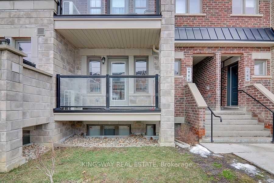 100 Parrotta Drive, Unit 92 thumbnail 3
