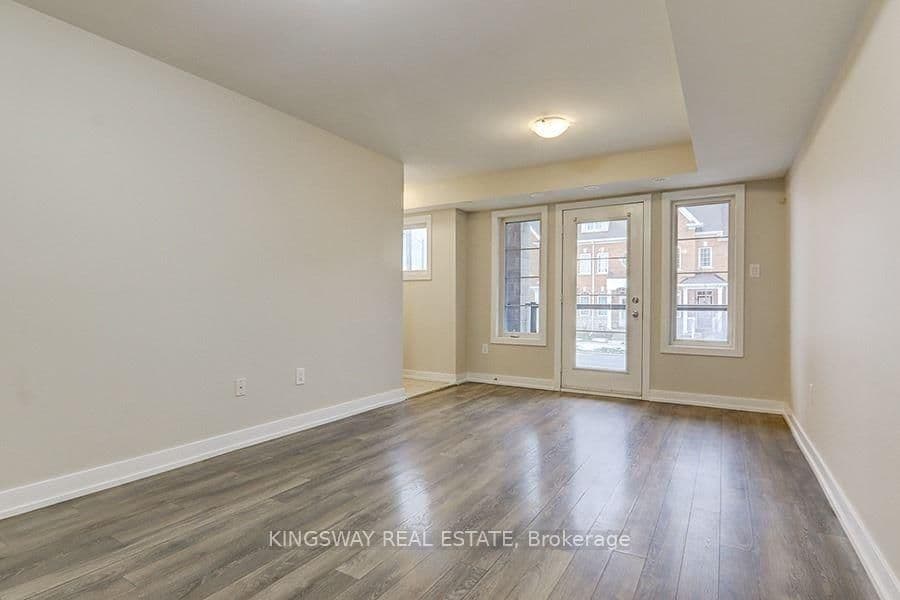 100 Parrotta Drive, Unit 92 thumbnail 6