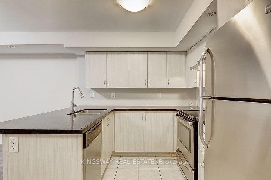 100 Parrotta Drive, Unit 92 thumbnail 8