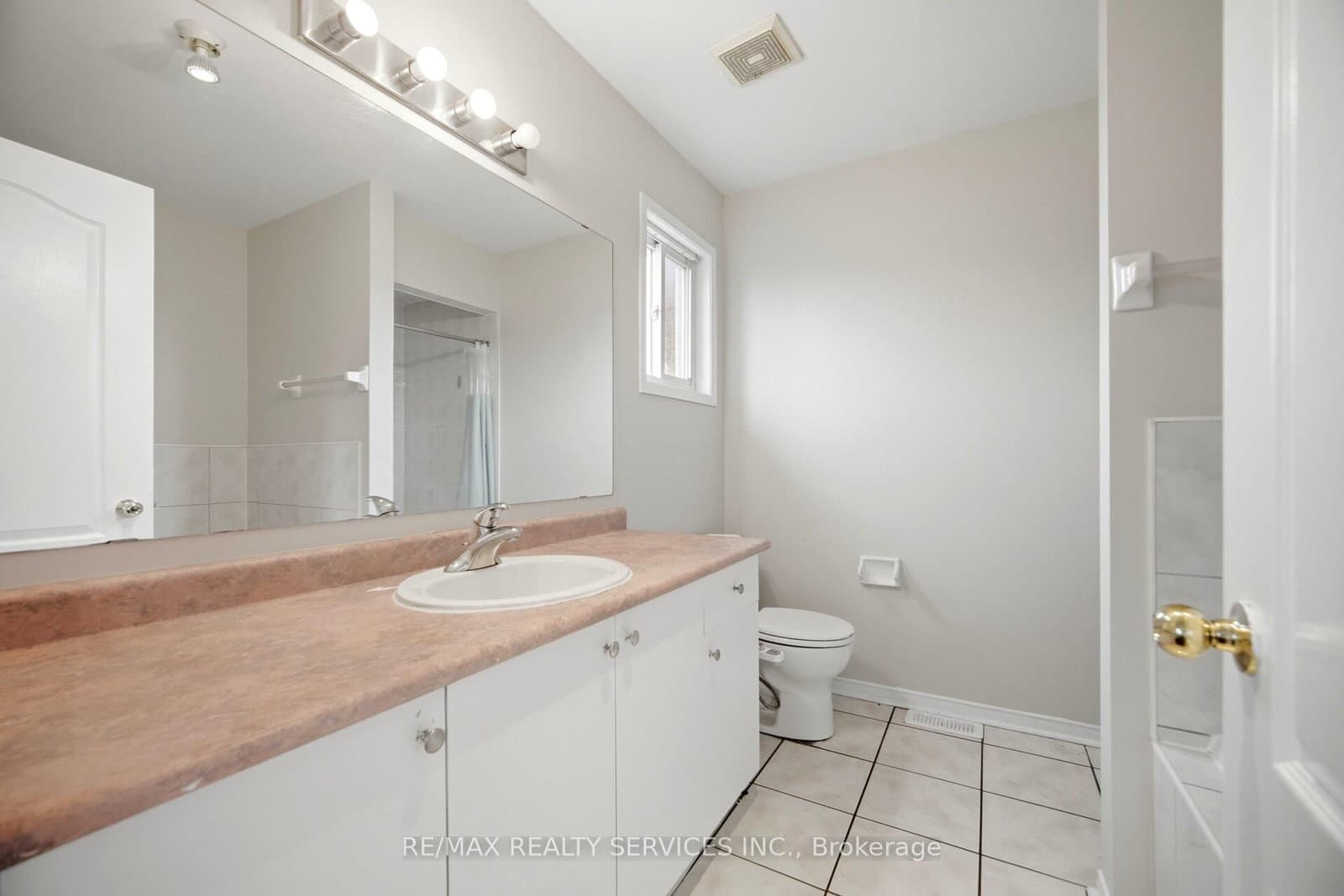 249 Sunny Meadow Boulevard thumbnail 28