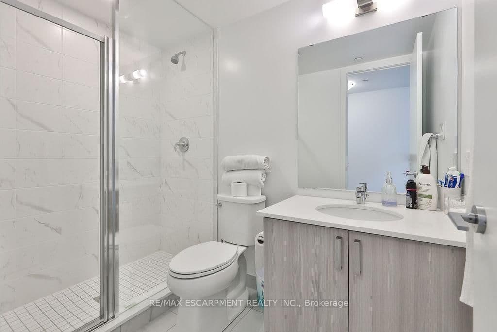 556 Marlee Avenue, Unit 606 thumbnail 26