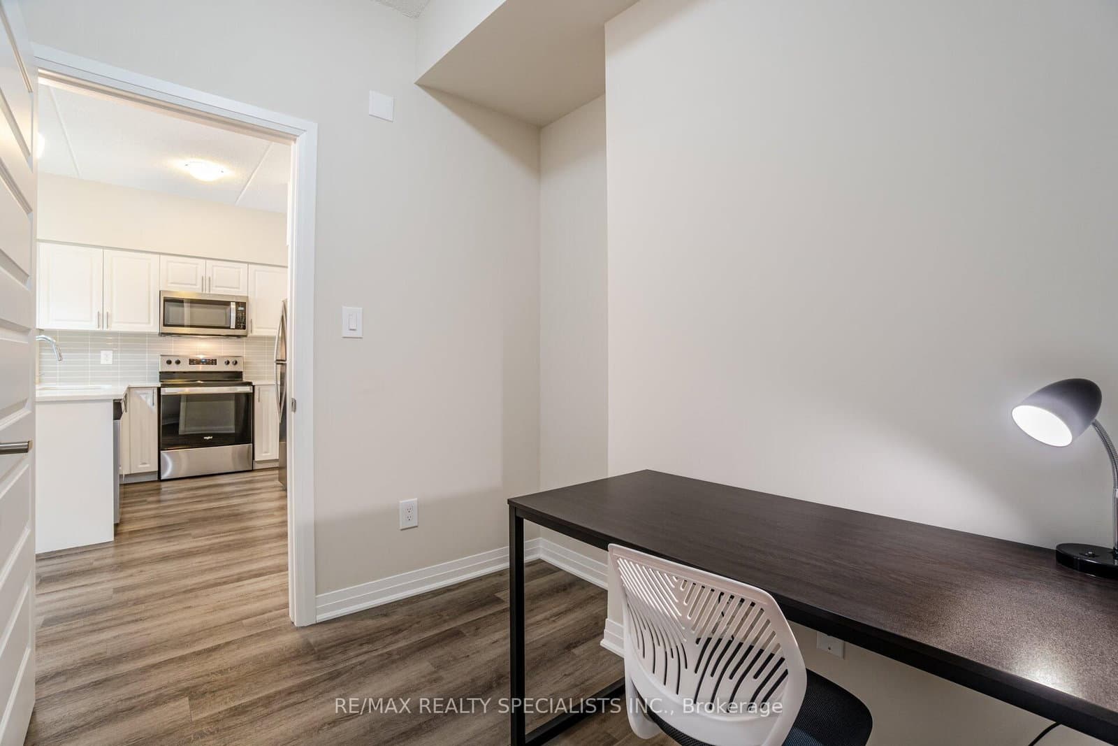610 Farmstead Drive, Unit 315 thumbnail 19