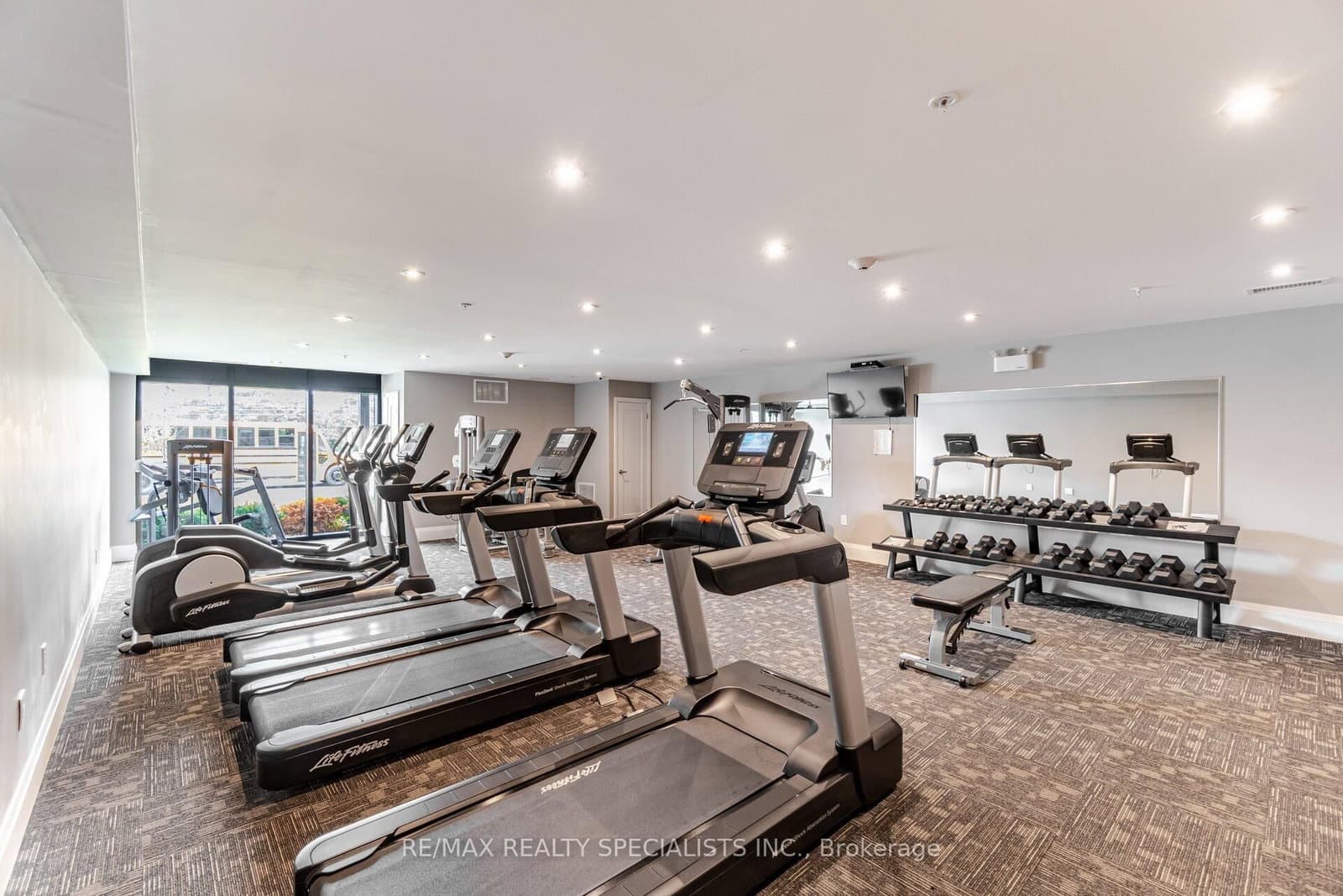 610 Farmstead Drive, Unit 315 thumbnail 23