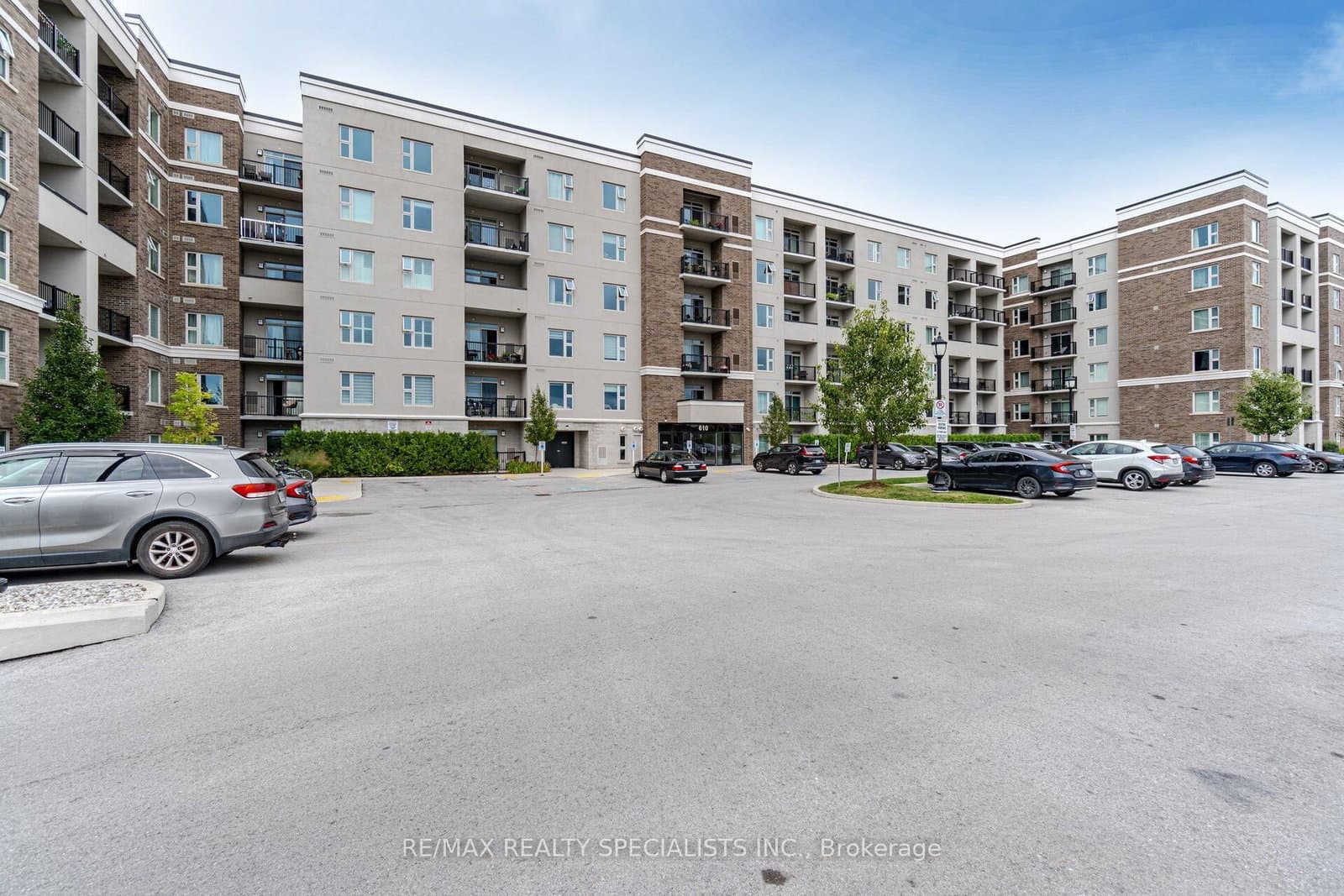 610 Farmstead Drive, Unit 315 thumbnail 24