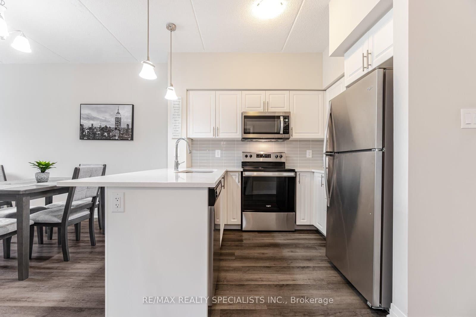 610 Farmstead Drive, Unit 315 thumbnail 8