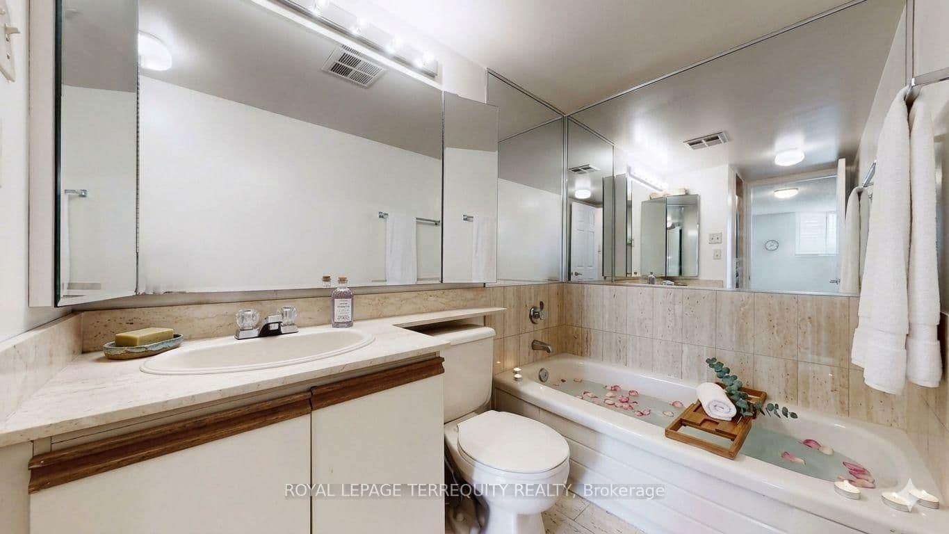20 Cherrytree Drive, Unit 211 thumbnail 17