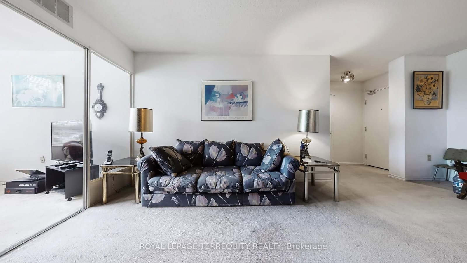 20 Cherrytree Drive, Unit 211 thumbnail 9