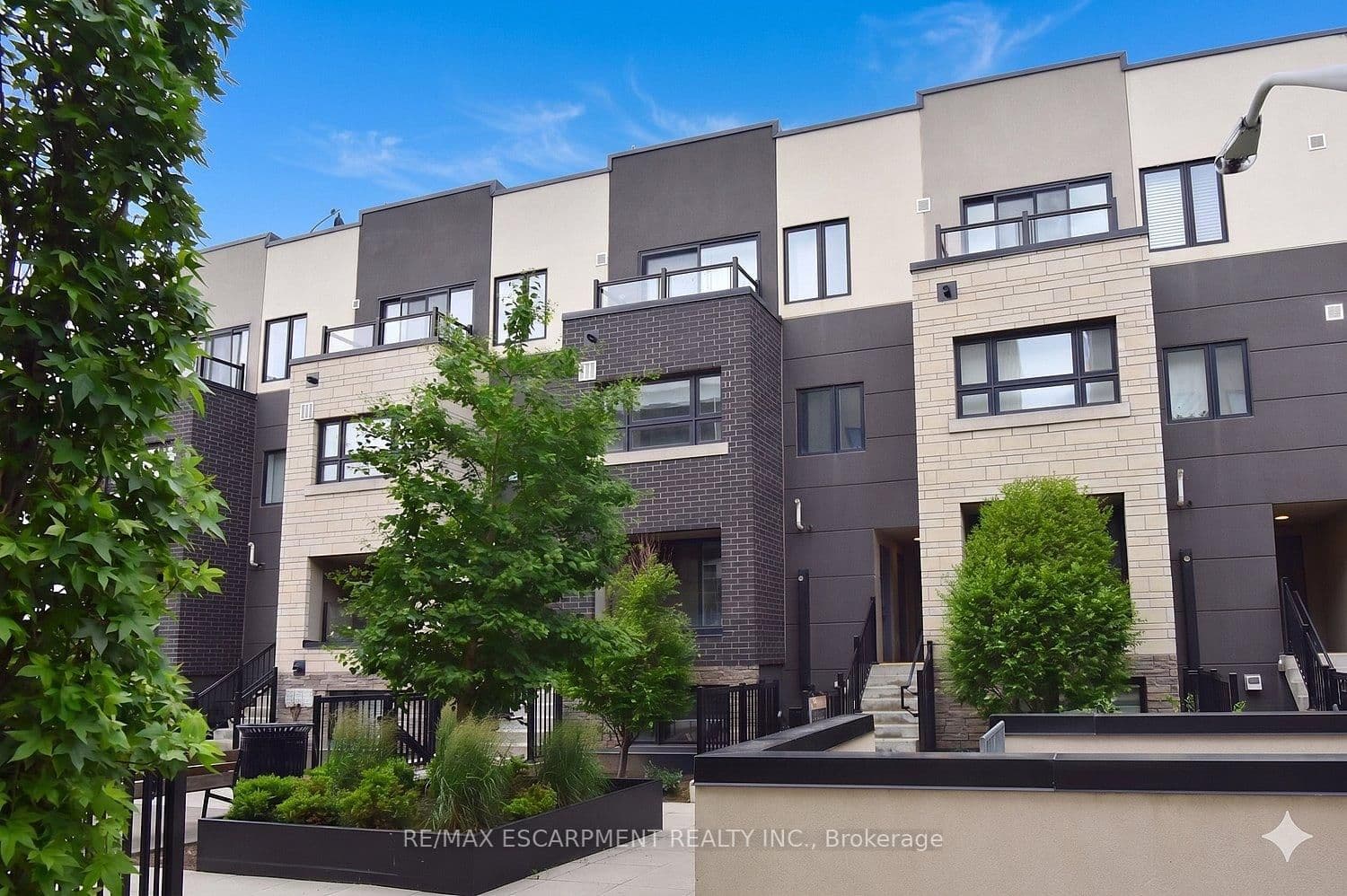 #112 - 1135 COOKE Boulevard