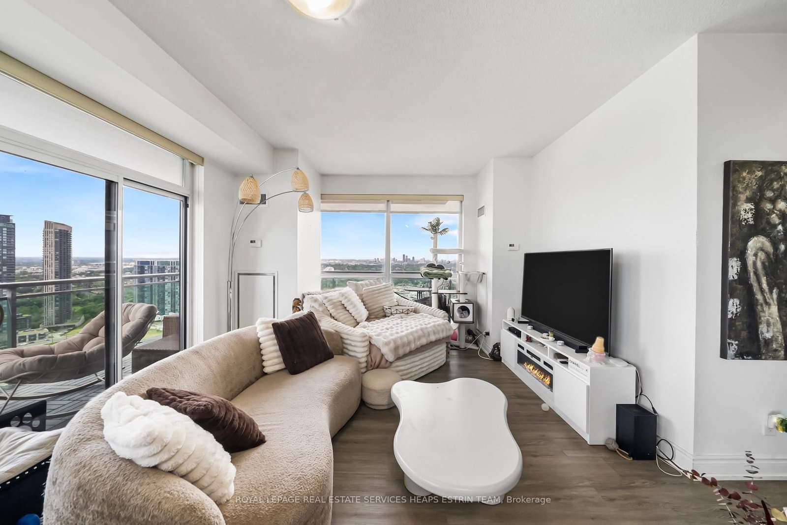 16 Brookers Lane, Unit 3301 thumbnail 4