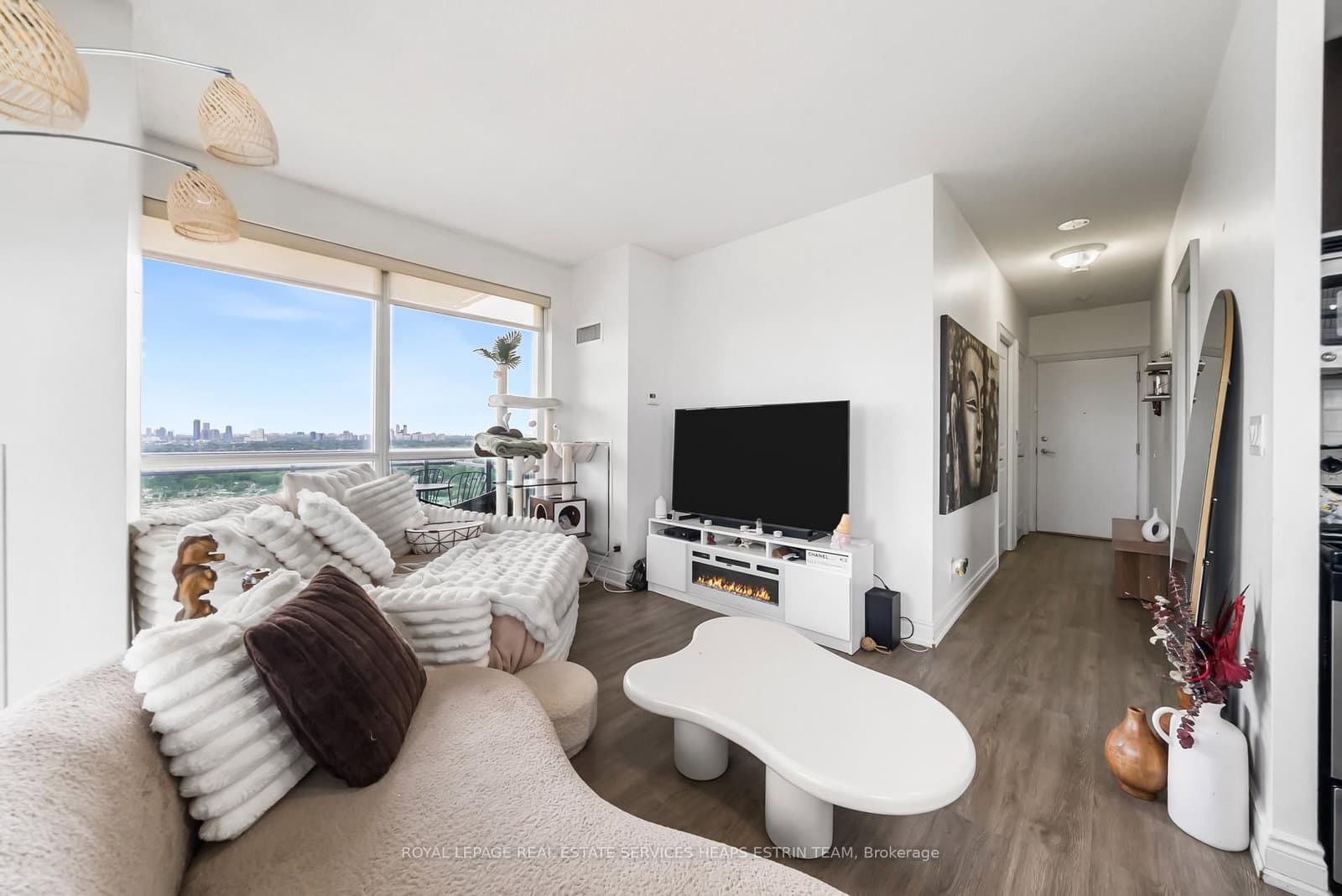 16 Brookers Lane, Unit 3301 thumbnail 5