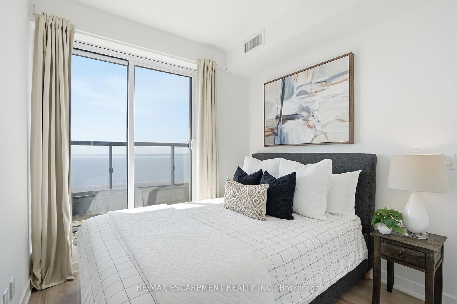 370 MARTHA Street, Unit 2104 thumbnail 21