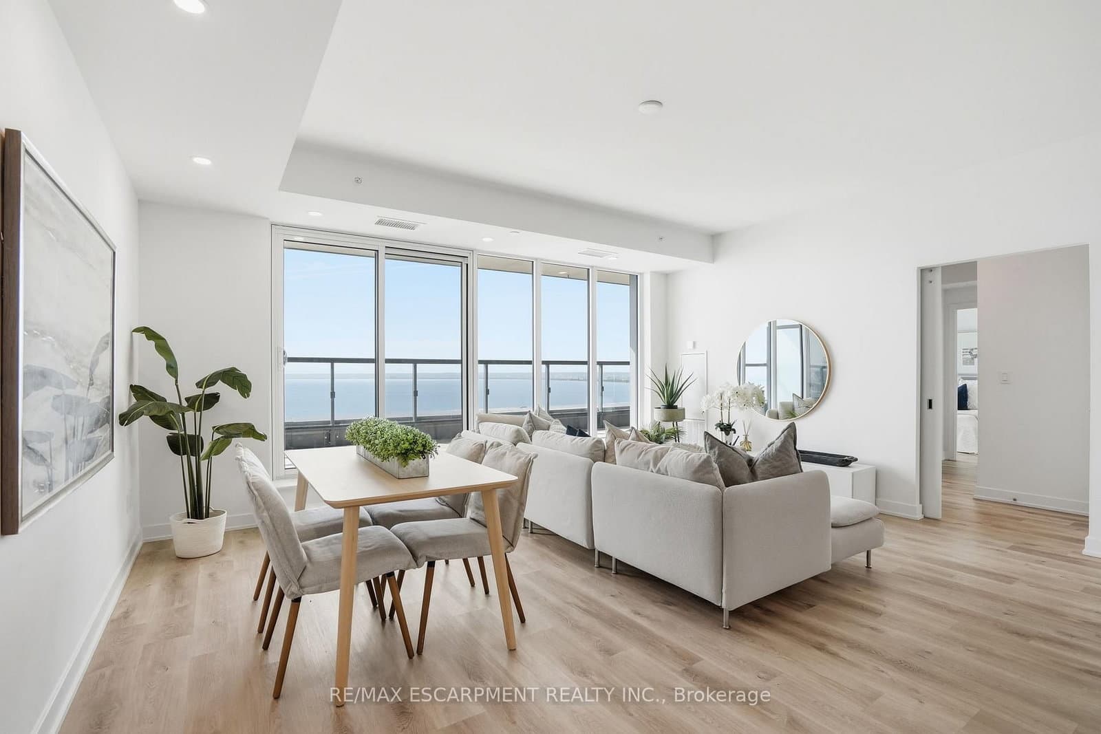 370 MARTHA Street, Unit 2104 thumbnail 4