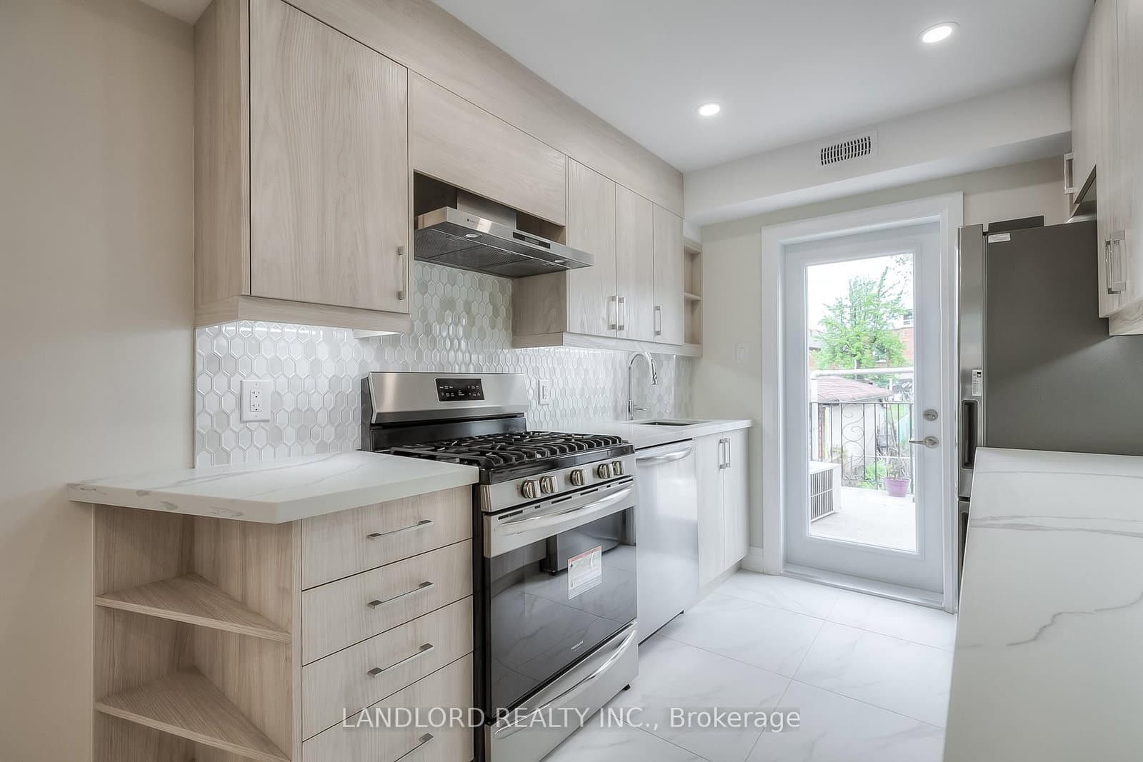 36 Yore Road, Unit Main thumbnail 2
