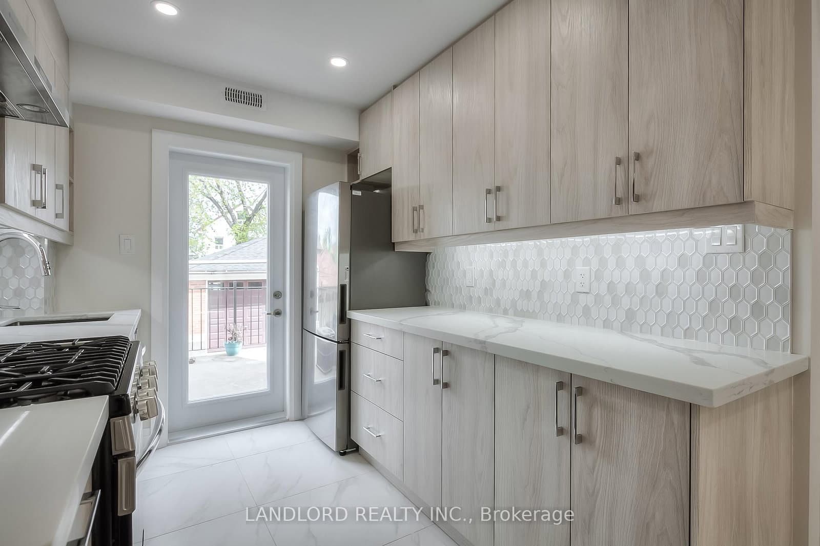 36 Yore Road, Unit Main thumbnail 3