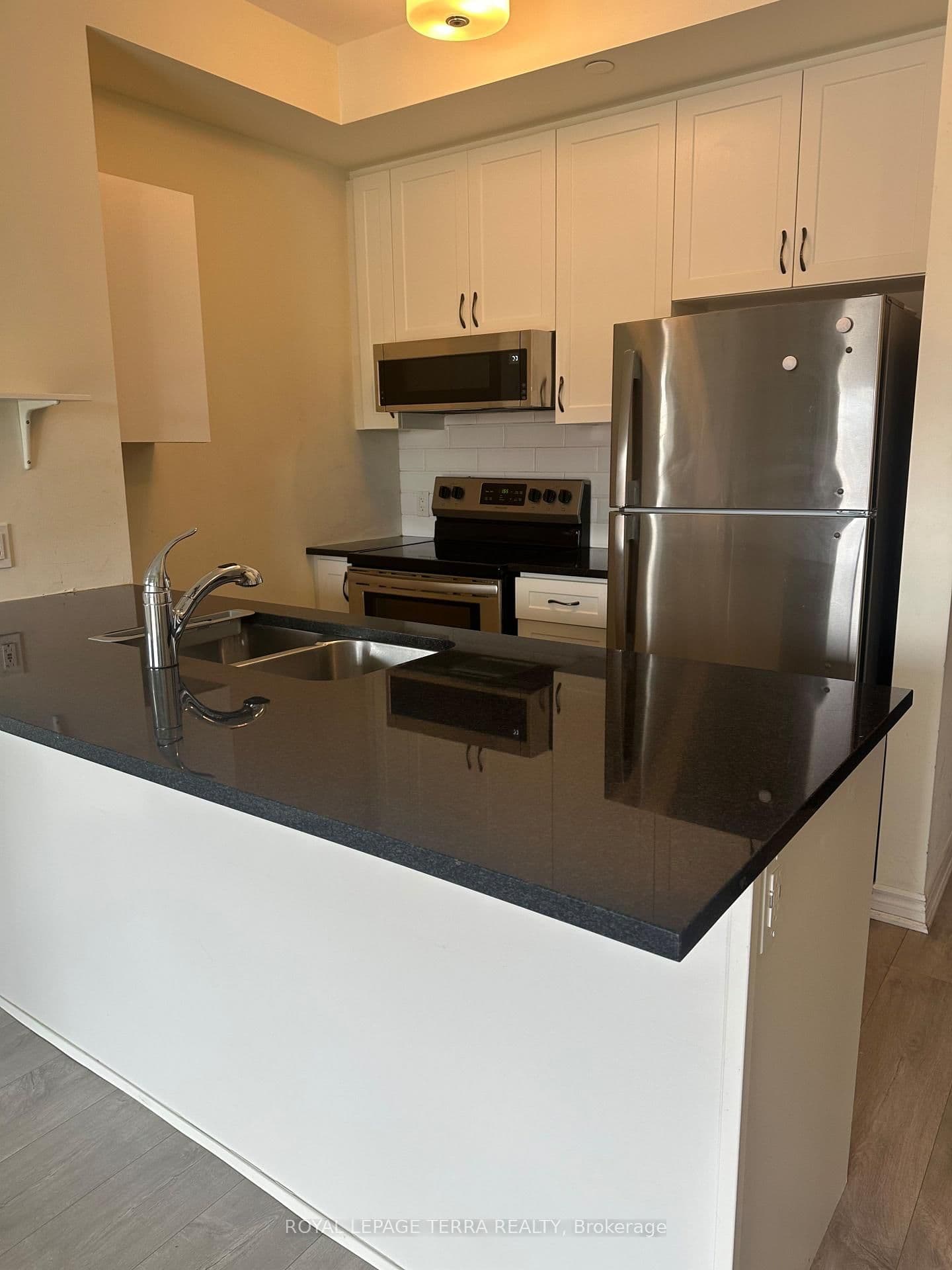 200 Lagerfeld Drive, Unit 320 thumbnail 4