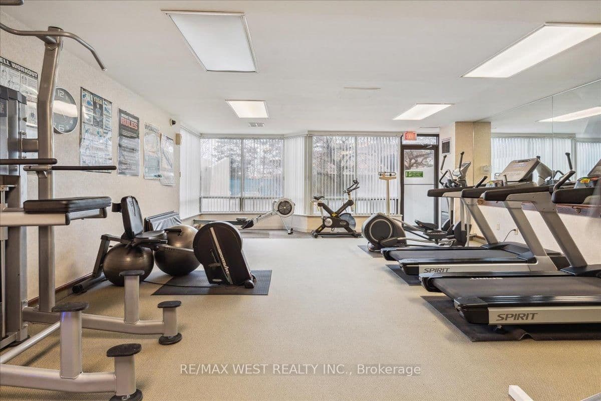 26 Hanover Road, Unit 905 thumbnail 11