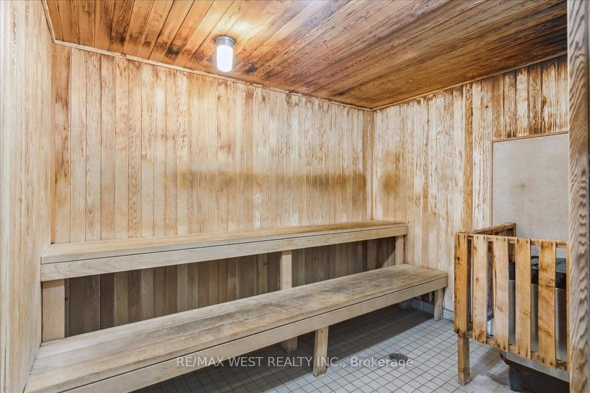 26 Hanover Road, Unit 905 thumbnail 9