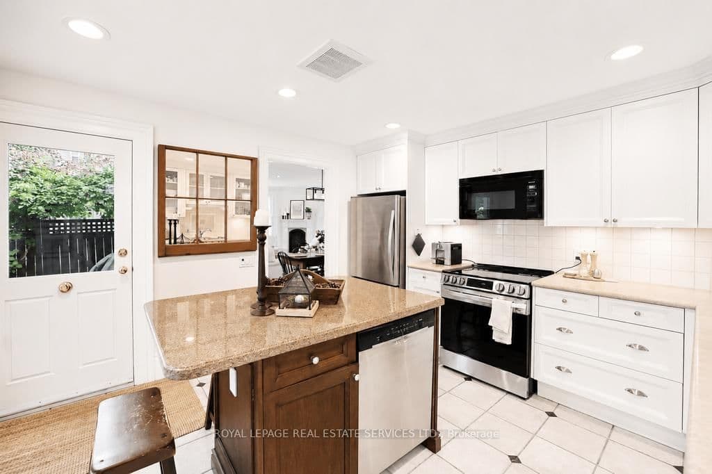 124 Chisholm Street thumbnail 23