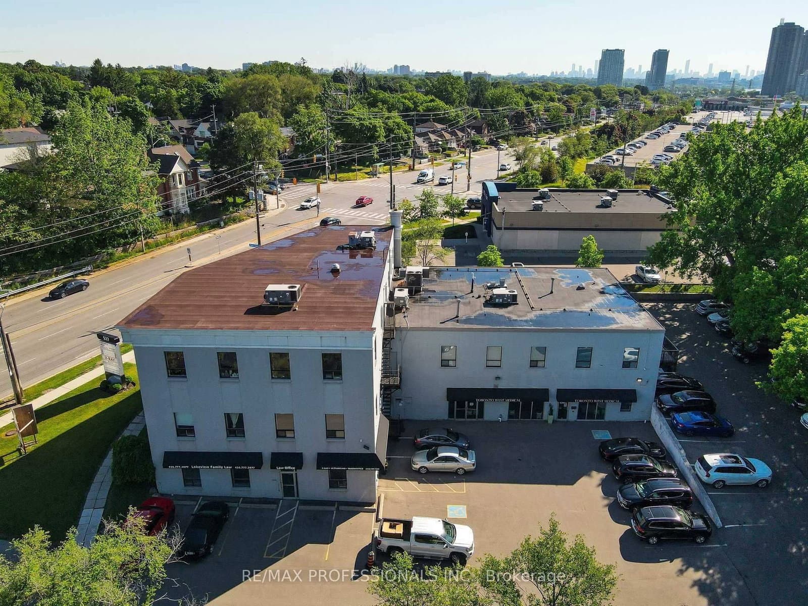 523 The Queensway Way, Unit 107 thumbnail 2