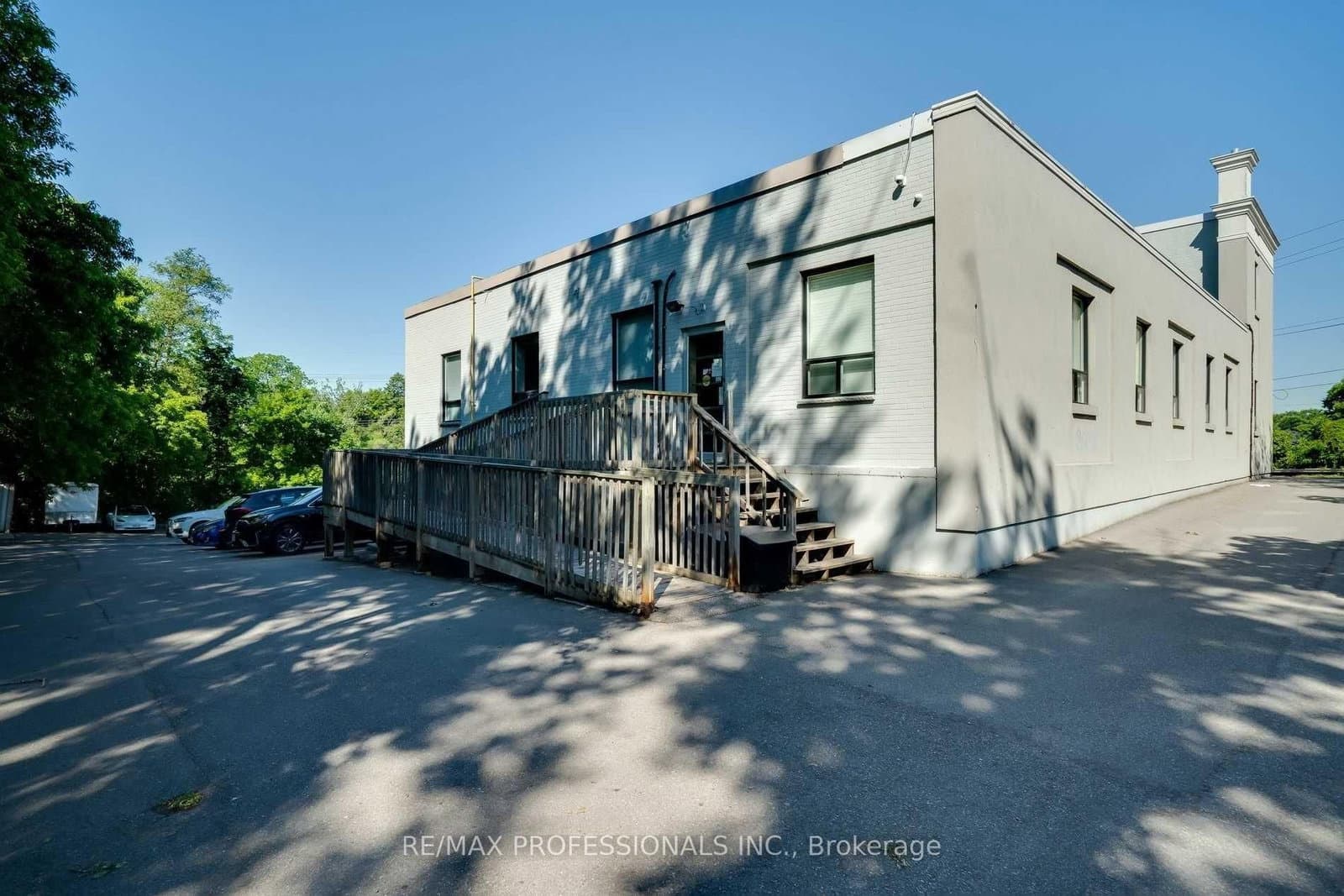 523 The Queensway Way, Unit 107 thumbnail 26