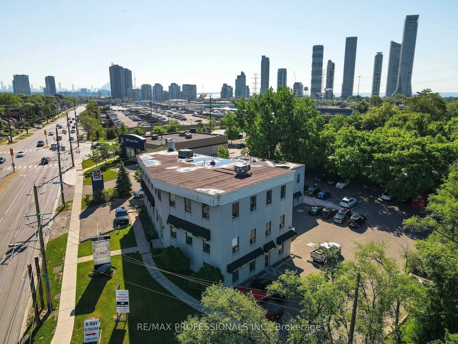 523 The Queensway Way, Unit 107 thumbnail 30