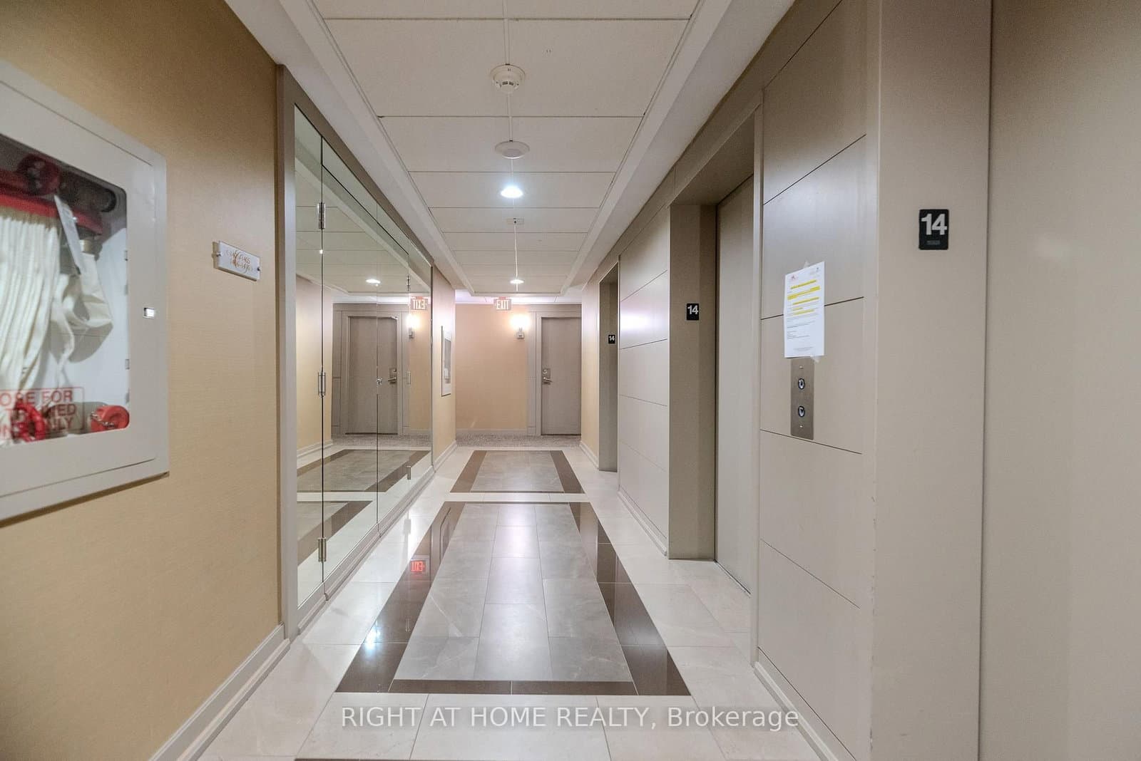 330 Burnhamthorpe Road W, Unit 1409 thumbnail 2