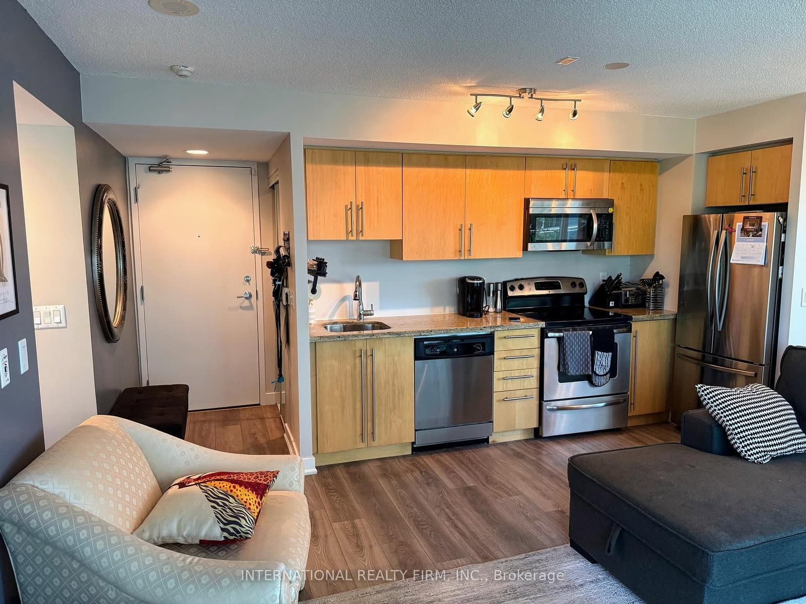 155 Legion Road N, Unit 513 thumbnail 5