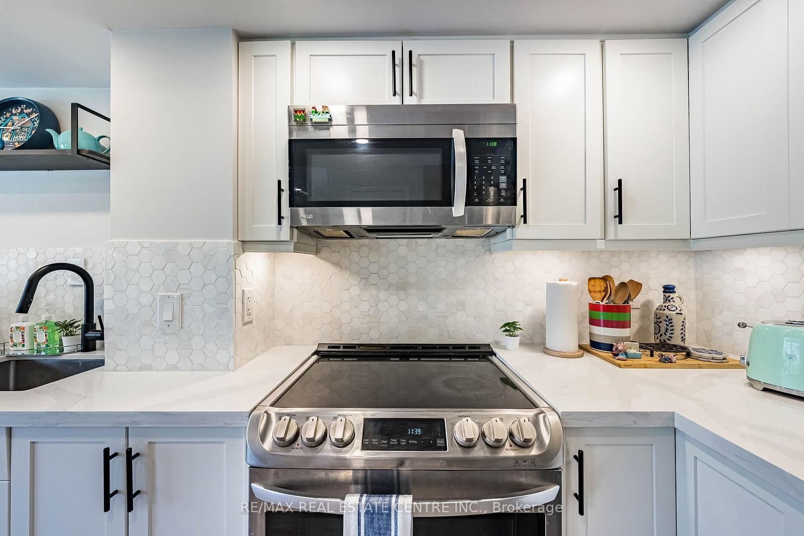 16 Laidlaw Street, Unit 920 thumbnail 8