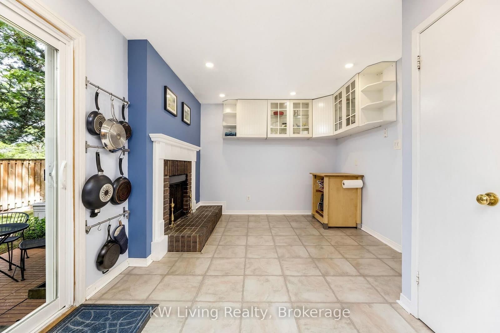 6679 Shelter Bay Road, Unit 11 thumbnail 10
