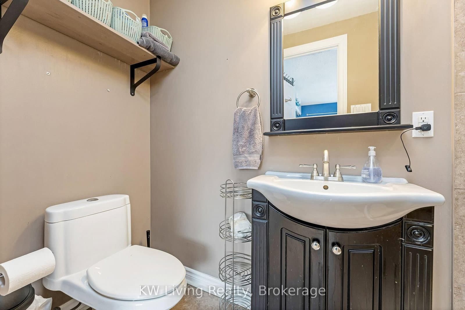 6679 Shelter Bay Road, Unit 11 thumbnail 19