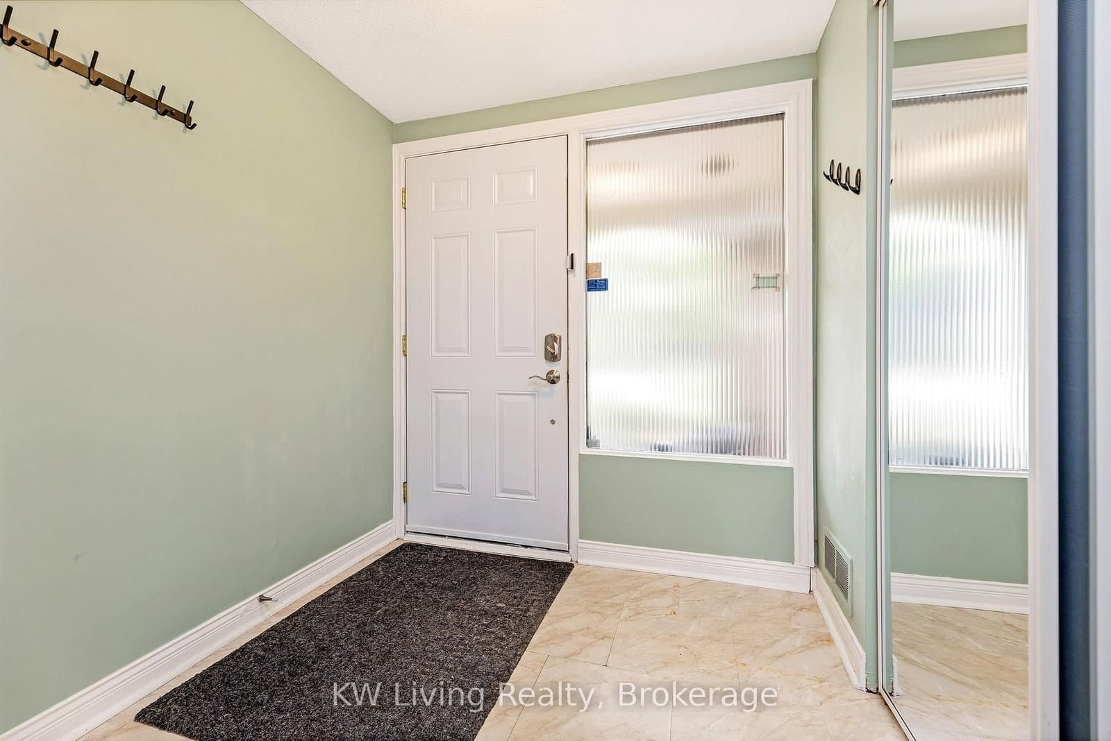 6679 Shelter Bay Road, Unit 11 thumbnail 5