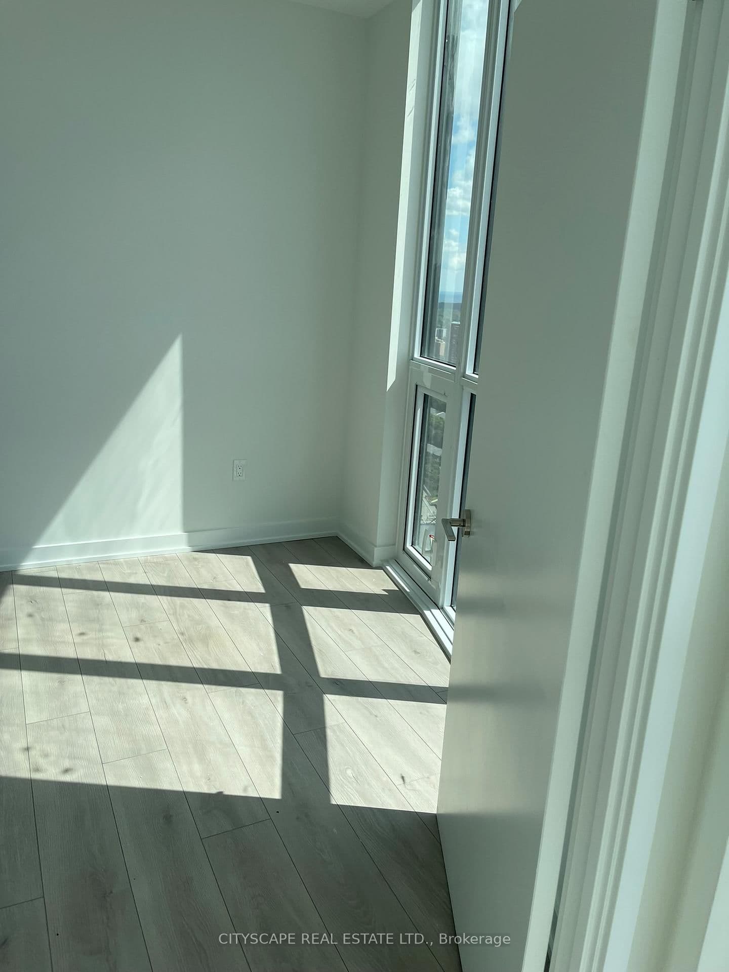 1 Fairview Road E thumbnail 14