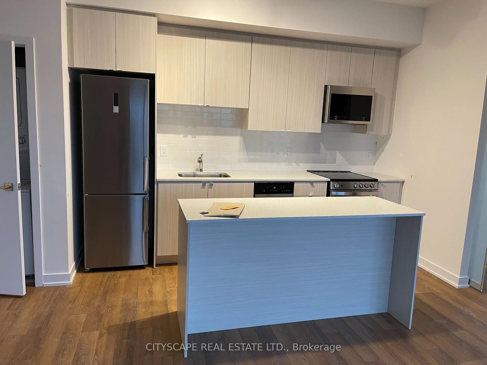 2433 S Dufferin Street S, Unit 507 thumbnail 14