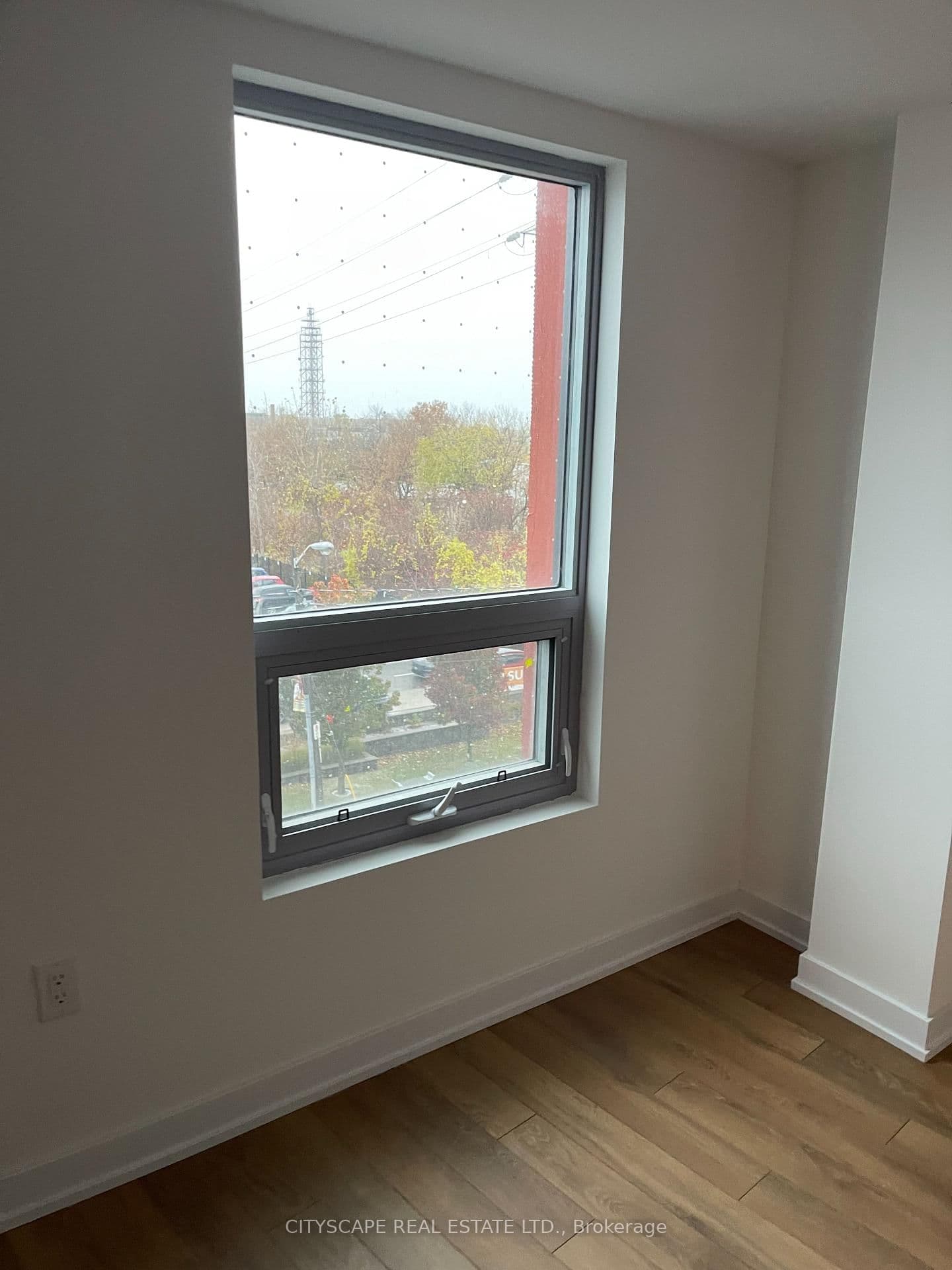 2433 S Dufferin Street S, Unit 507 thumbnail 29