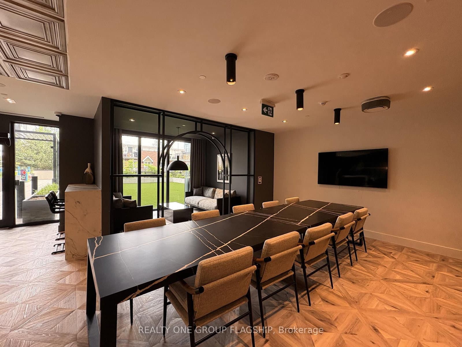 285 Dufferin Street, Unit 423 thumbnail 23