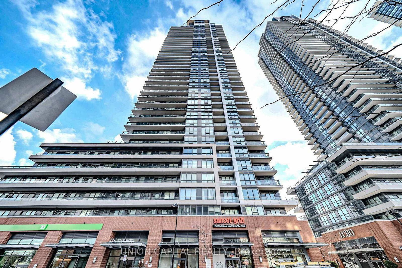 2212 Lake Shore Boulevard W, Unit PH02 thumbnail 23