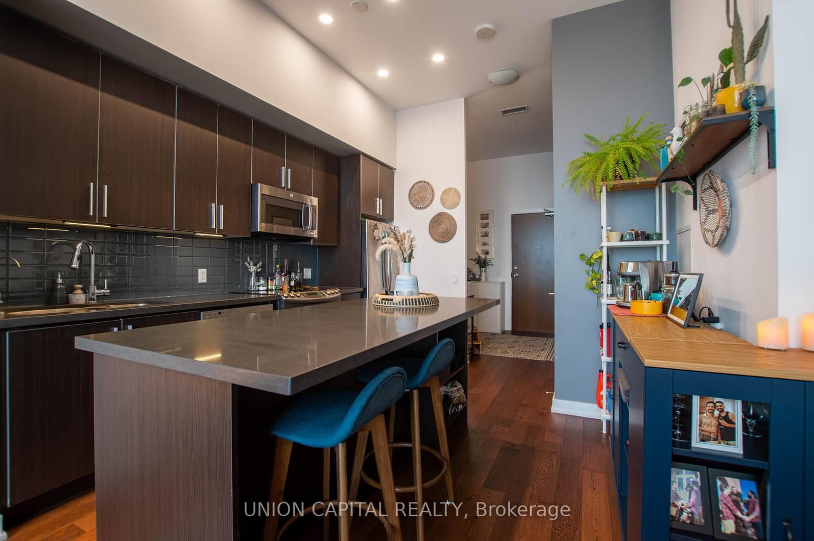 2212 Lake Shore Boulevard W, Unit PH02 thumbnail 9