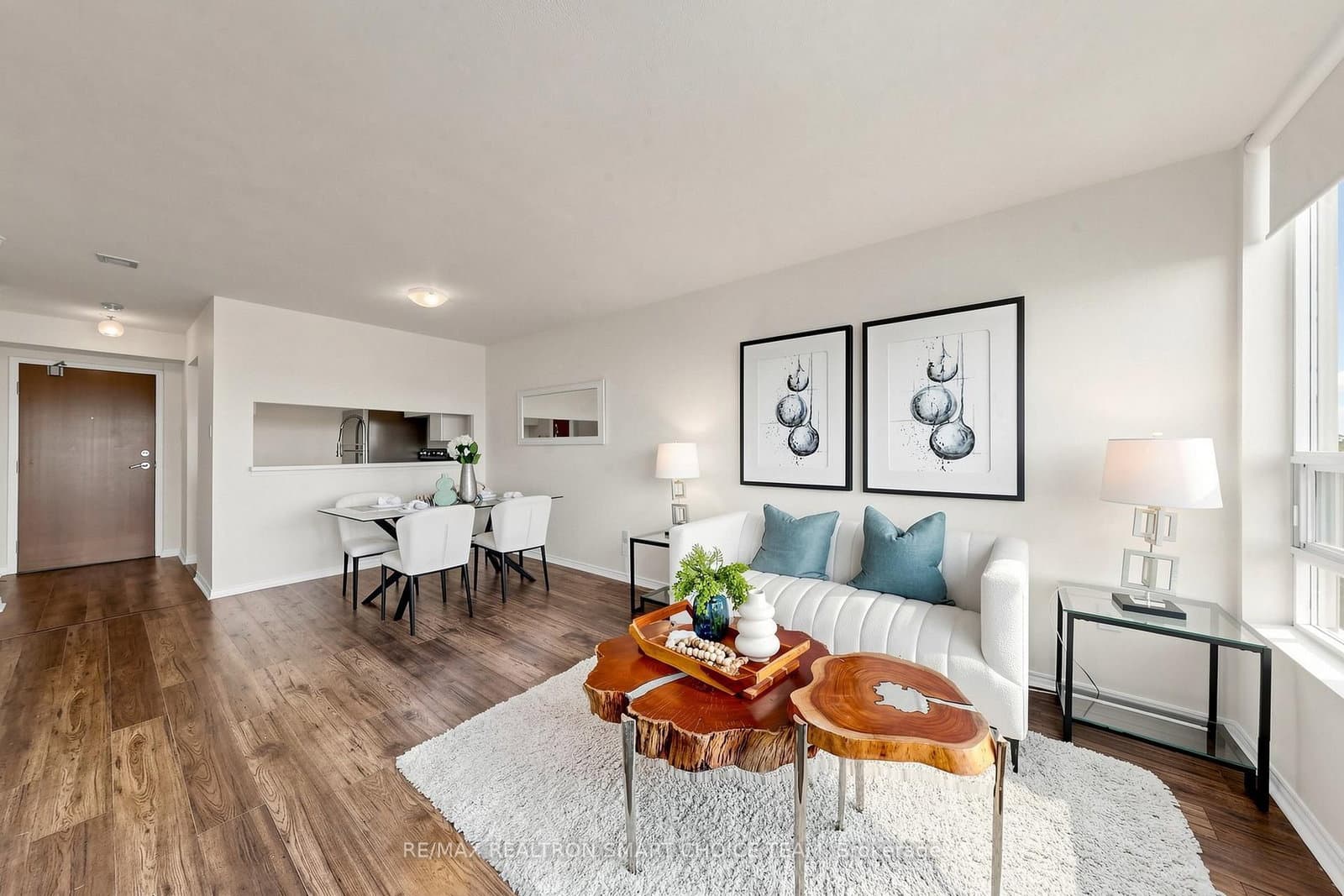 50 Kingsbridge Garden Circle, Unit 504 thumbnail 2