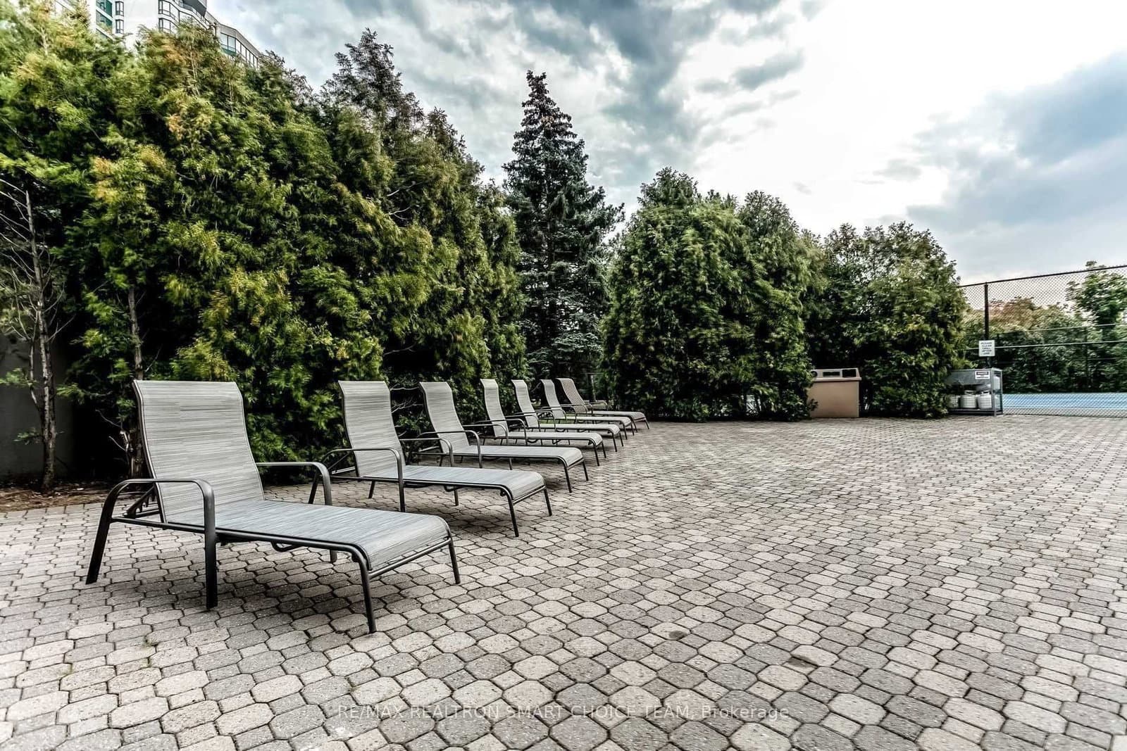 50 Kingsbridge Garden Circle, Unit 504 thumbnail 34