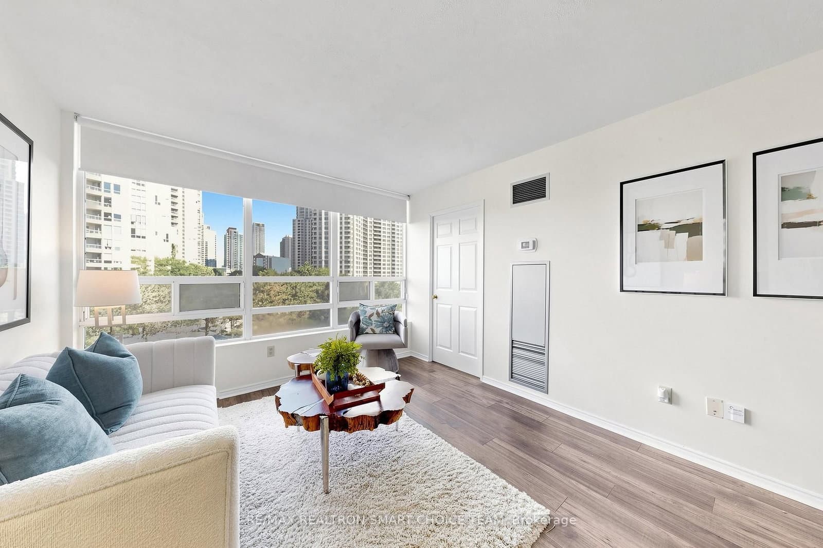 50 Kingsbridge Garden Circle, Unit 504 thumbnail 5