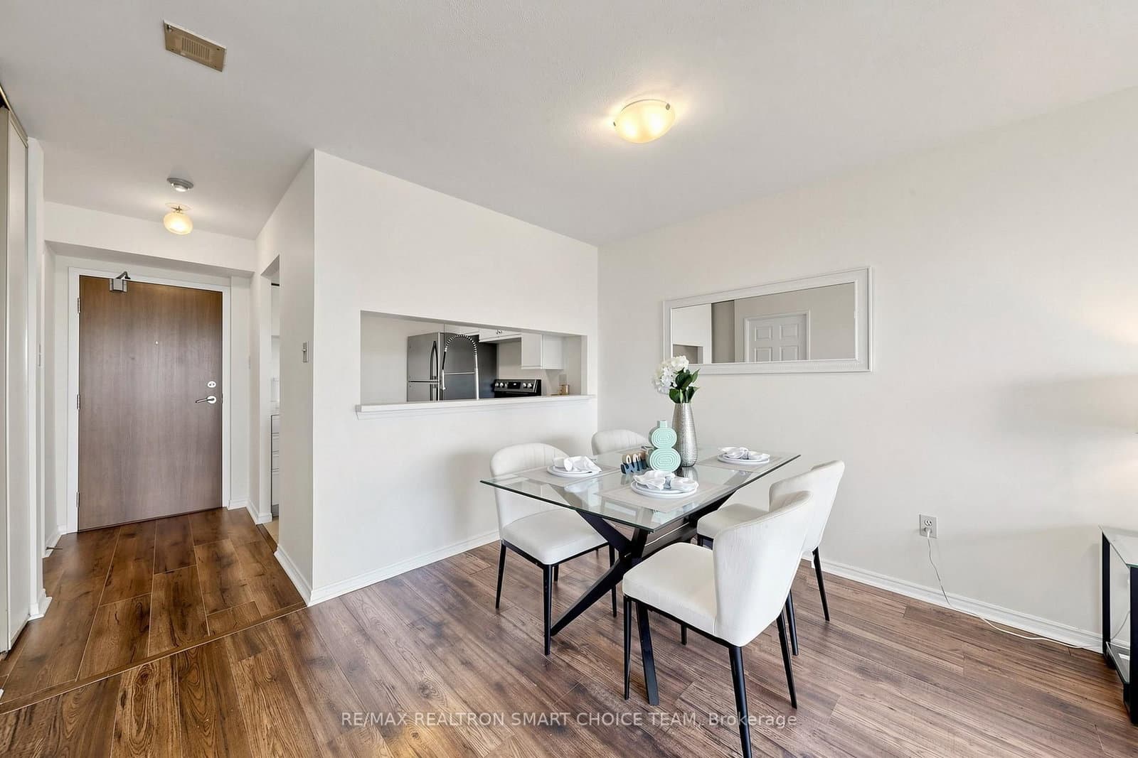50 Kingsbridge Garden Circle, Unit 504 thumbnail 7