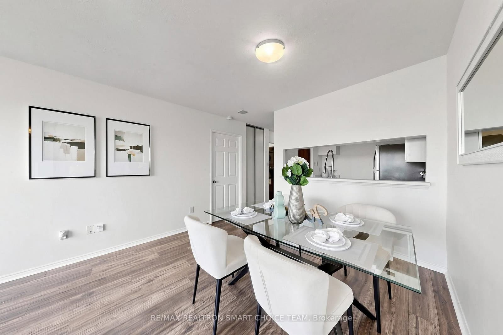 50 Kingsbridge Garden Circle, Unit 504 thumbnail 8