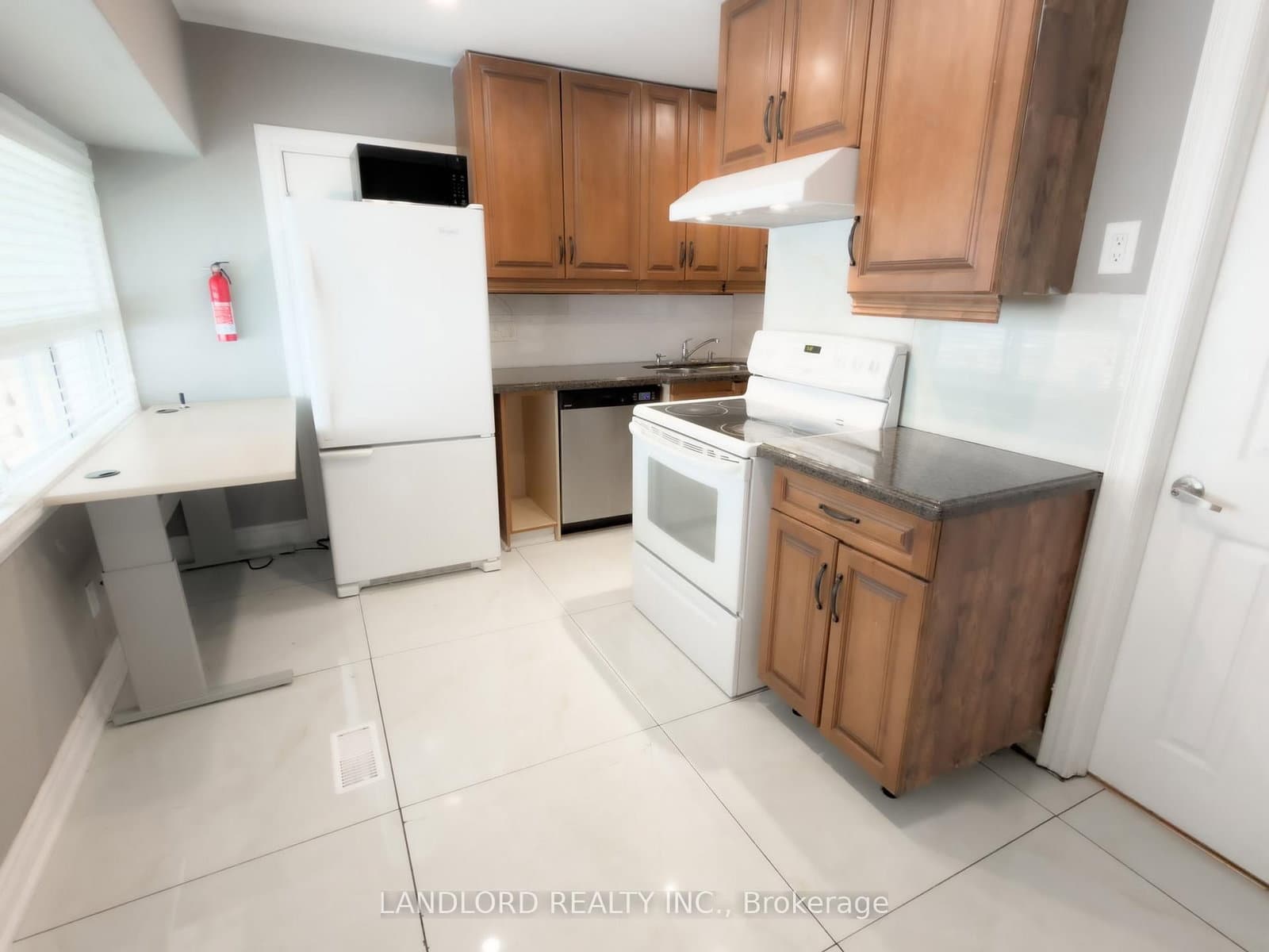 9 Albright Avenue, Unit Main thumbnail 2