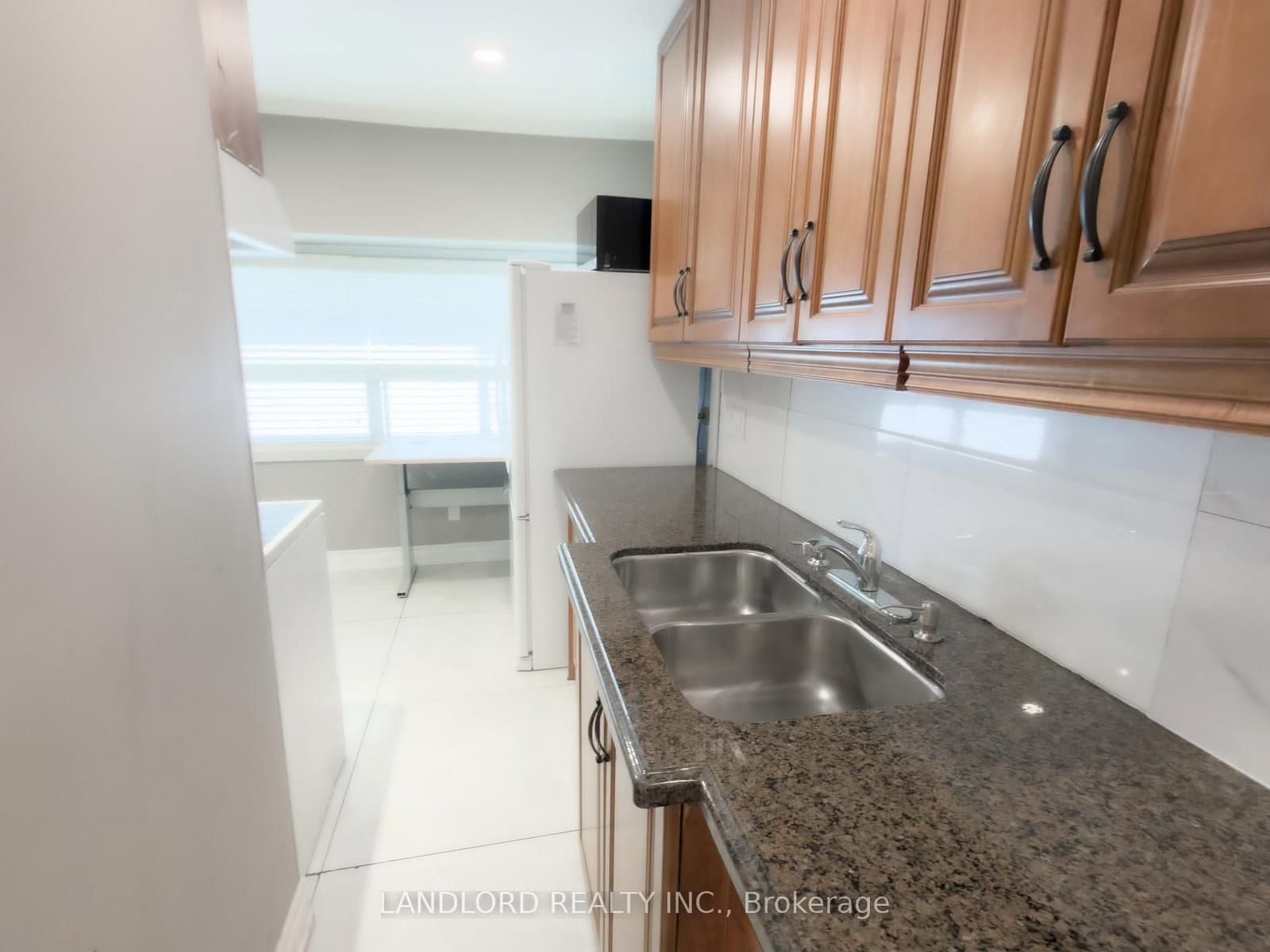 9 Albright Avenue, Unit Main thumbnail 4