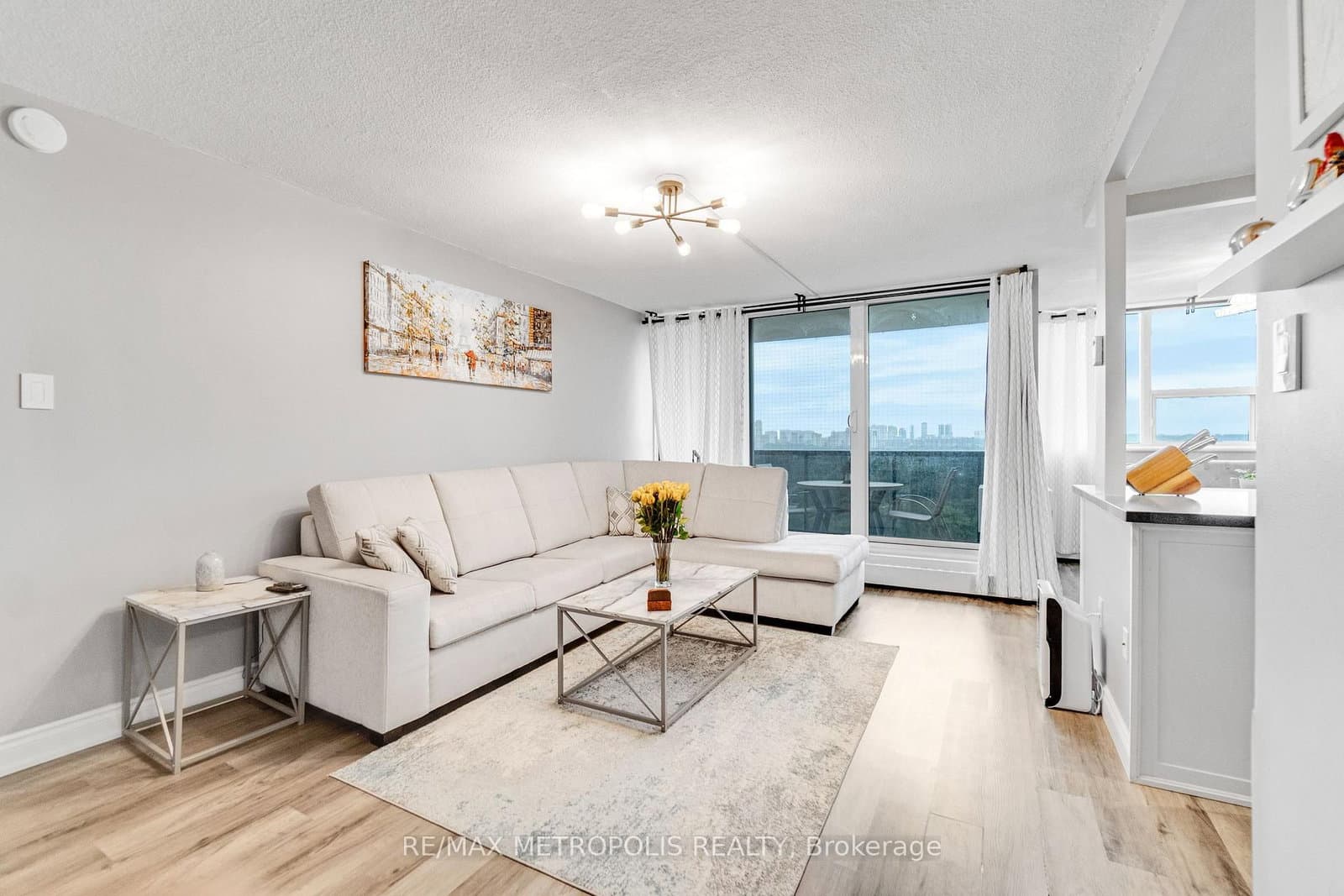 530 Lolita Gardens, Unit 1903 thumbnail 13