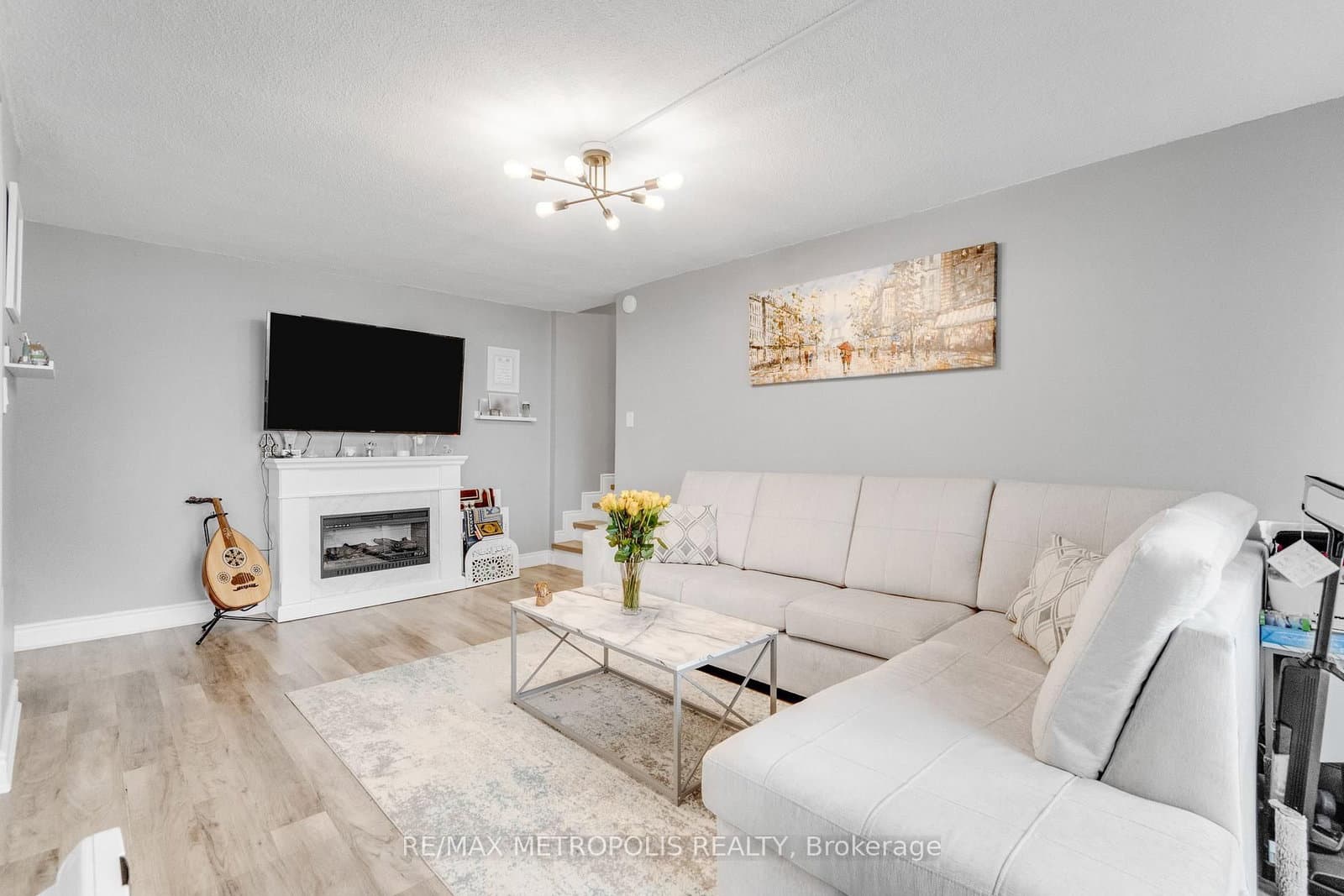 530 Lolita Gardens, Unit 1903 thumbnail 15