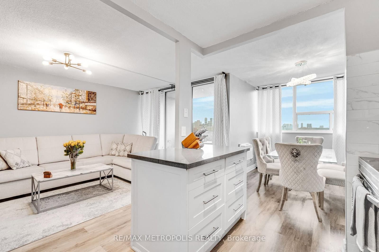 530 Lolita Gardens, Unit 1903 thumbnail 19