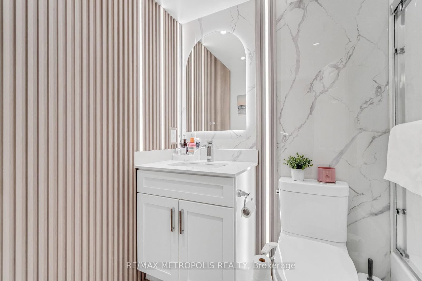 530 Lolita Gardens, Unit 1903 thumbnail 27
