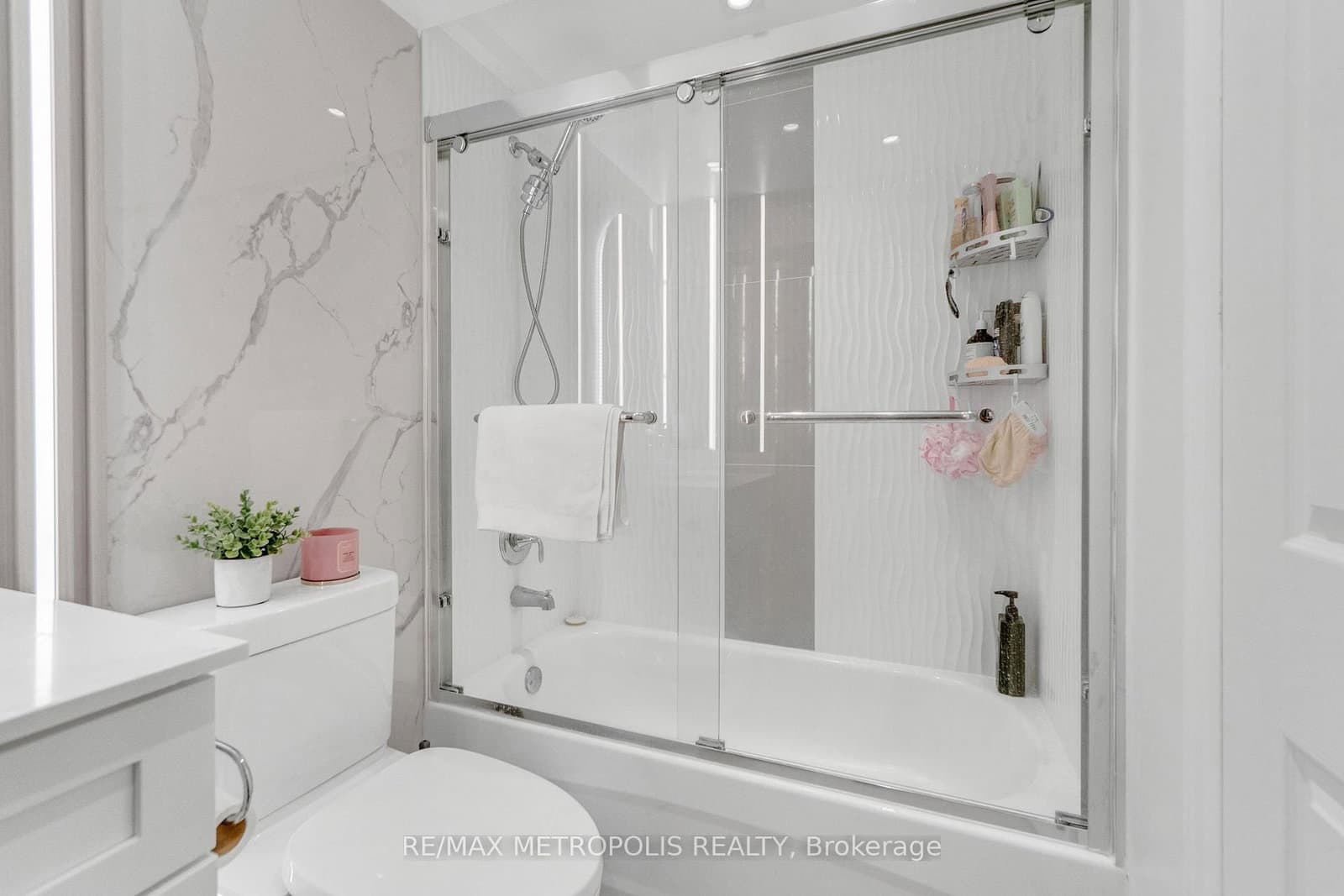530 Lolita Gardens, Unit 1903 thumbnail 28